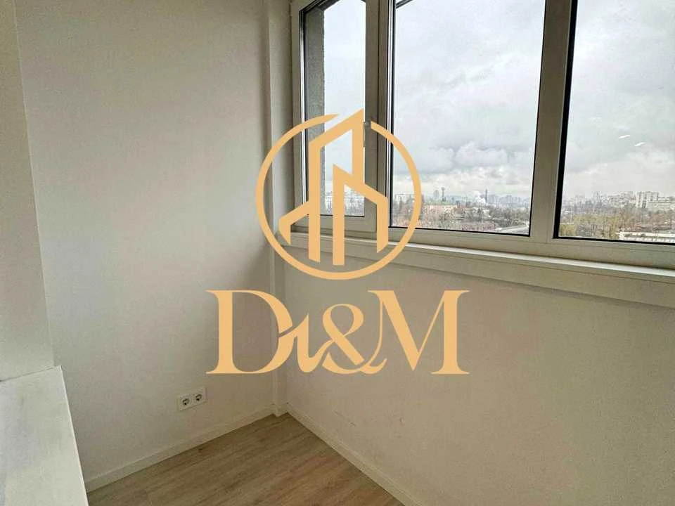 Apartment. Kyiv, Brest Street.