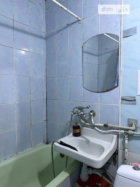 Room for sale 24.5 sq. m. on Myropilska Street 15A • ID 3460