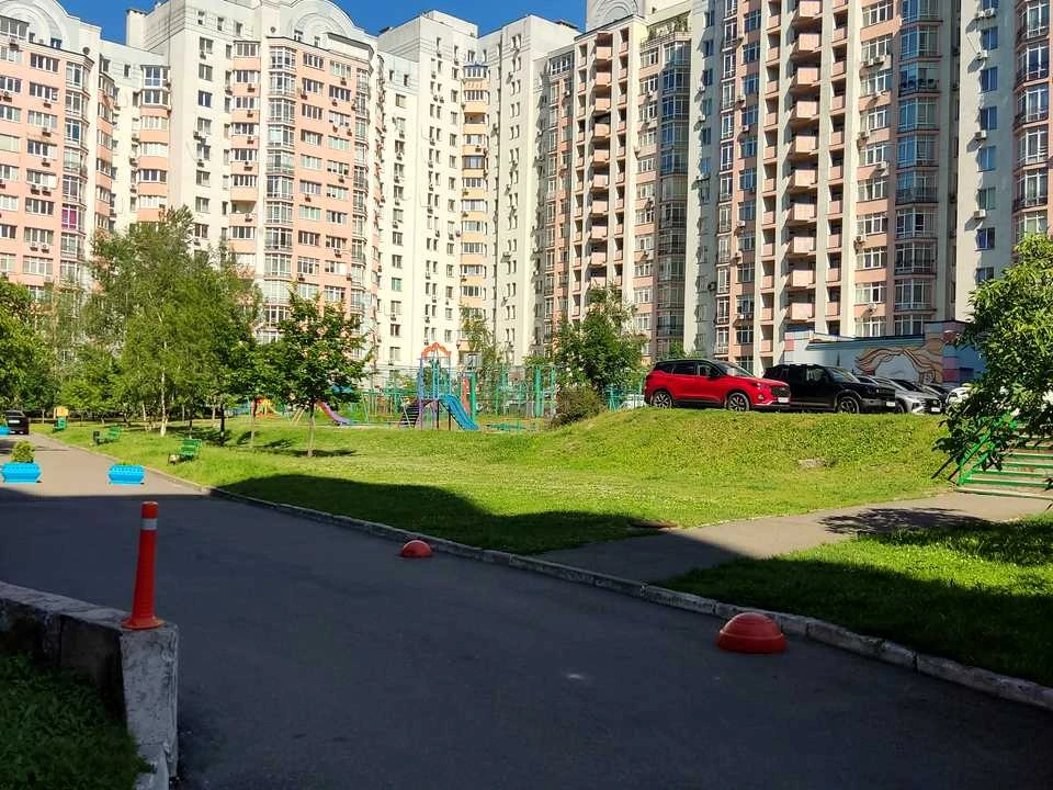 Квартира. Київ, вулиця Юлії Здановської