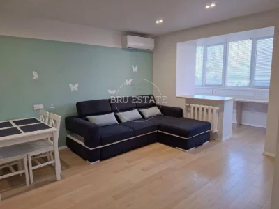 Apartment for Sale - Euro 2, 46 sq m, Poznyakiv, Ахматової 2nd floor