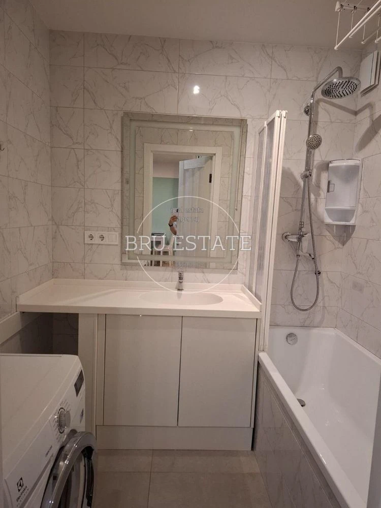 Apartment for Sale - Euro 2, 46 sq m, Poznyakiv, Ахматової 2nd floor