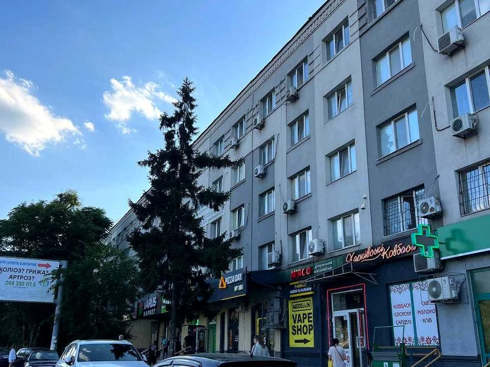 Apartment. Dnipro, Bohdan Khmelnytsky Street