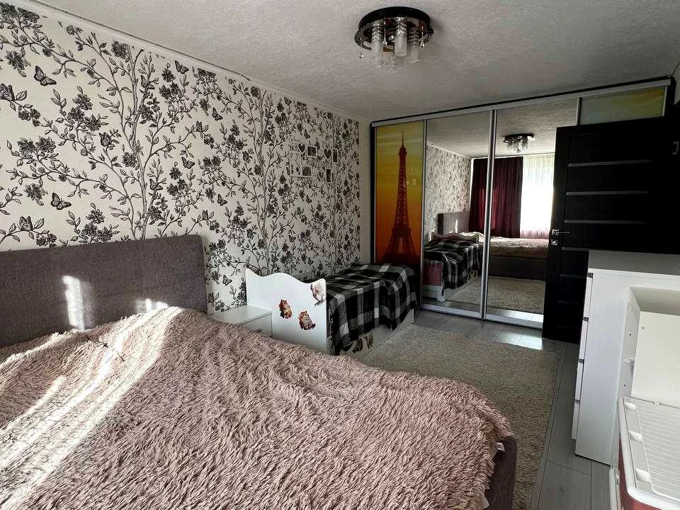Apartment. Dnipro, Bohdan Khmelnytsky Street