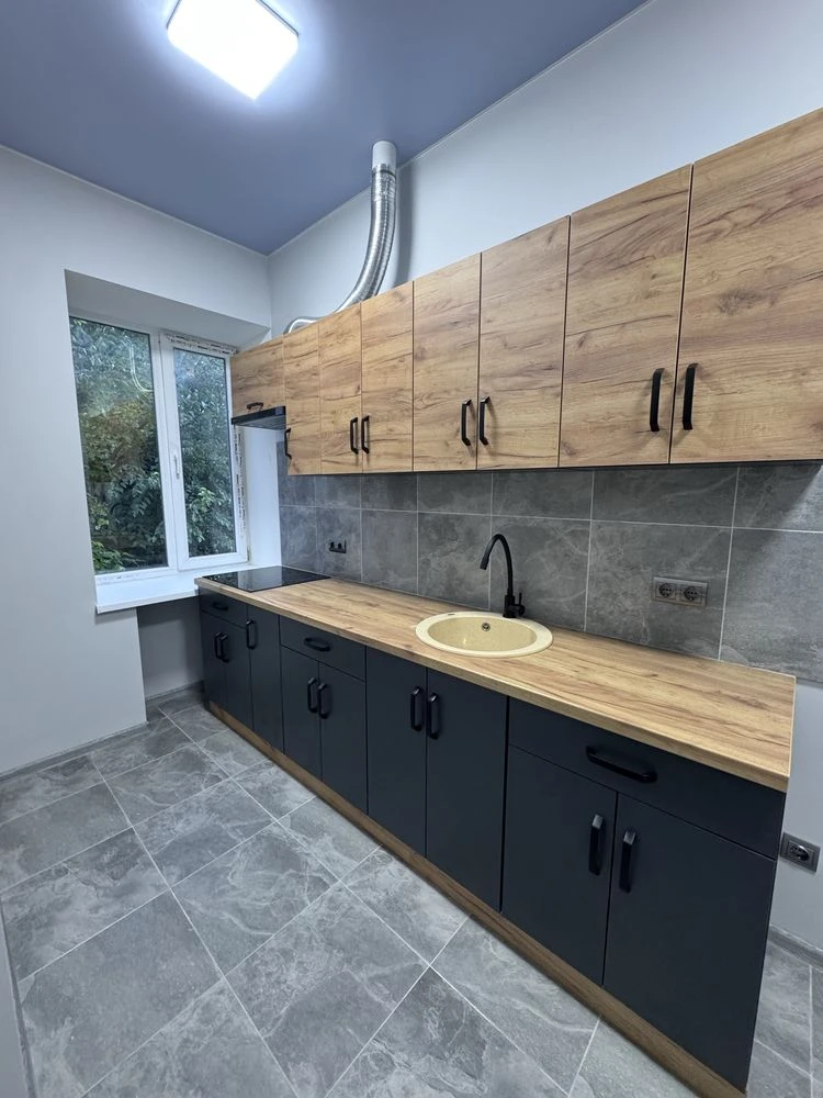 Sale of 1-room apartment, left bank