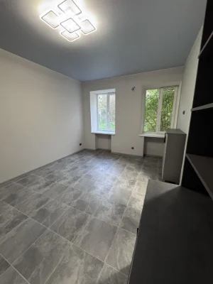 Sale of 1-room apartment, left bank