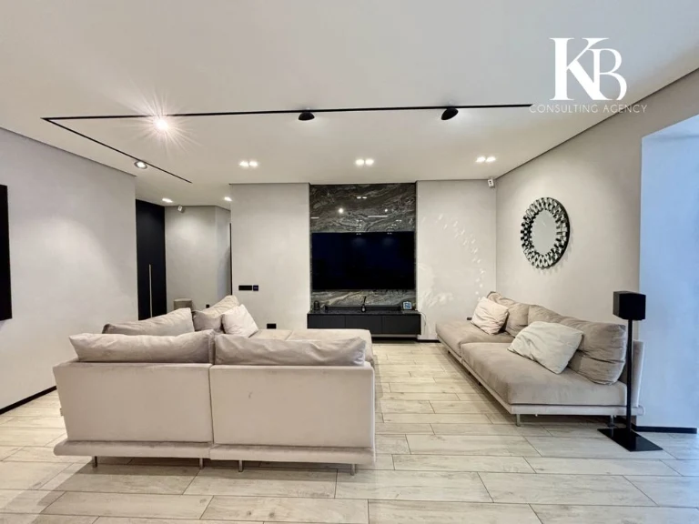 For Sale: 3-bedroom apartment in River Park residential complex
