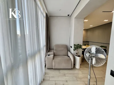 For Sale: 3-bedroom apartment in River Park residential complex
