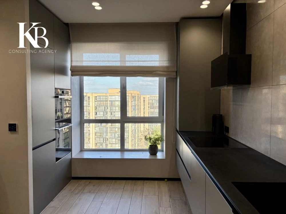 For Sale: 3-bedroom apartment in River Park residential complex