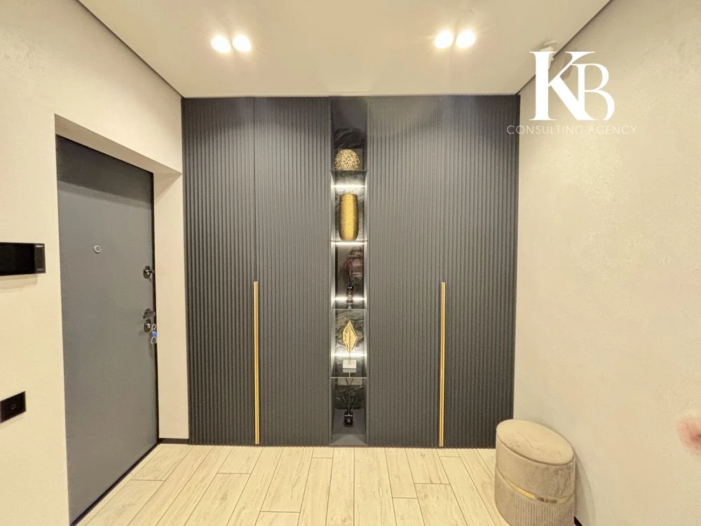 For Sale: 3-bedroom apartment in River Park residential complex