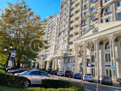 Квартира. Киев, улица Михаила Максимовича