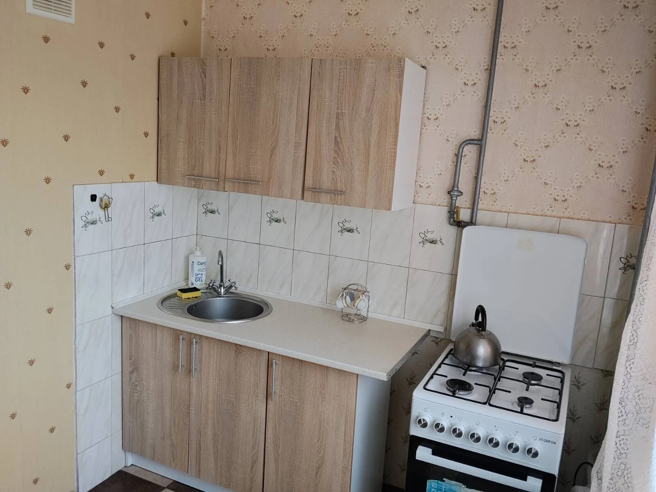 Продаю двухкомнатную квартиру. Общая площадь 60 кв. м.