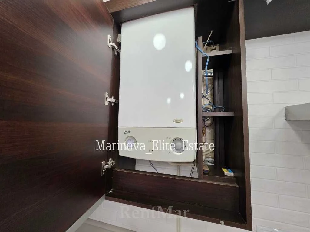 2-room multi-level apartment Marazlievskaya / Nakhimova