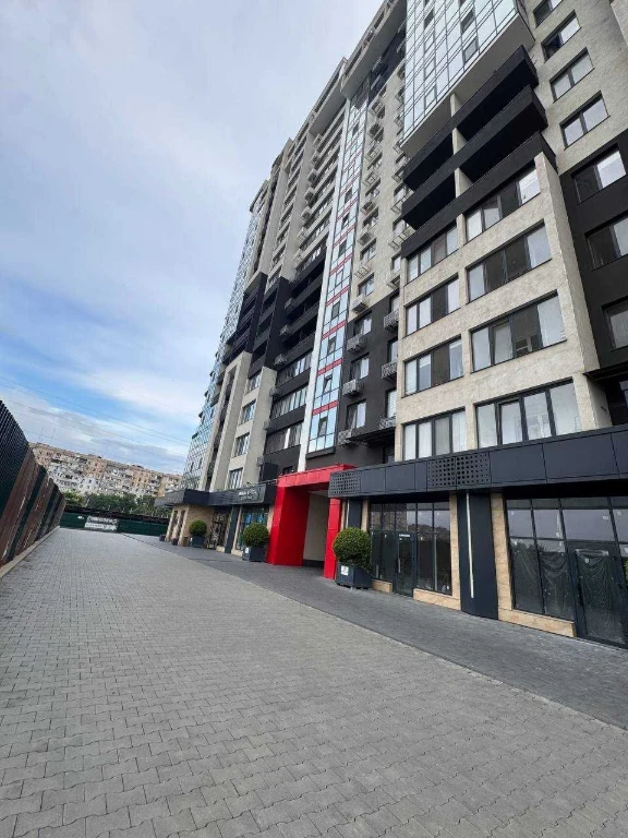 For sale: 3-bedroom apartment in the "Tairovskie Sady" residential complex