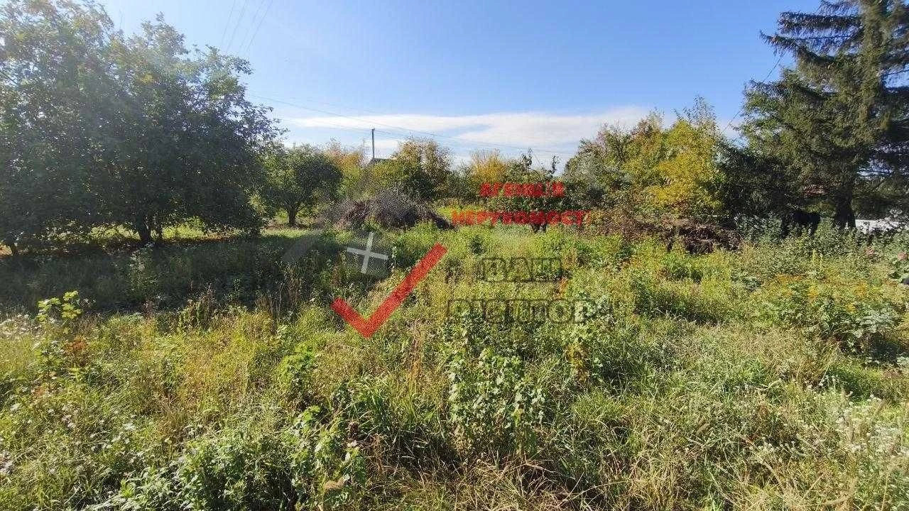 Продам ділянку 12 соток із власним озером та дачним будинком