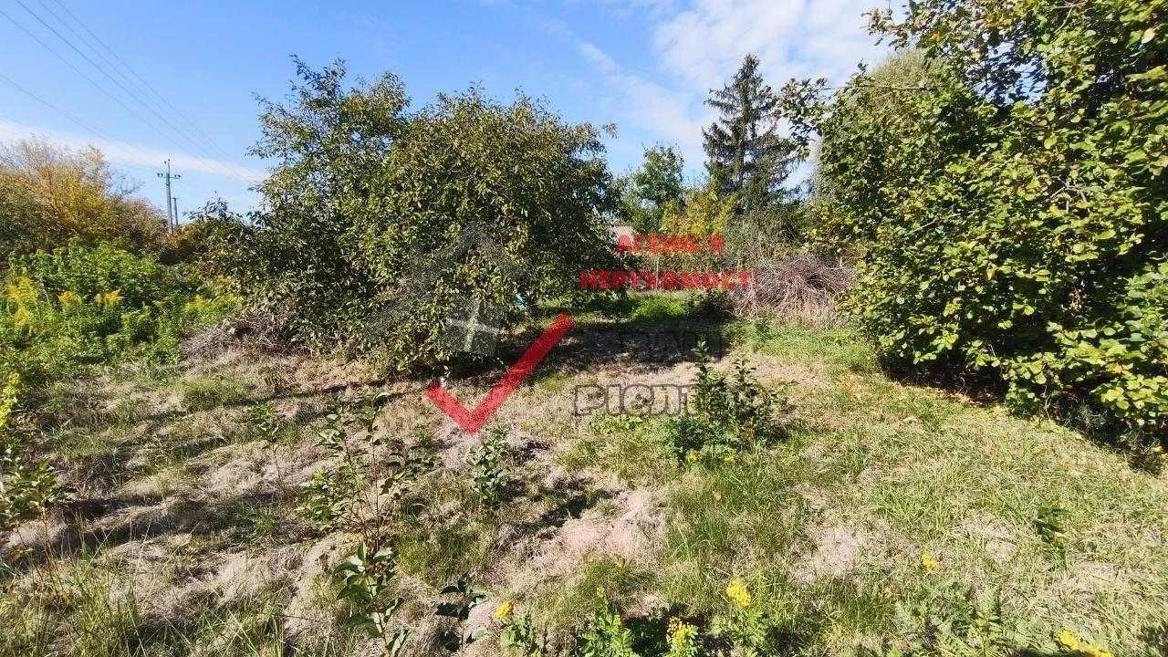 Продам ділянку 12 соток із власним озером та дачним будинком