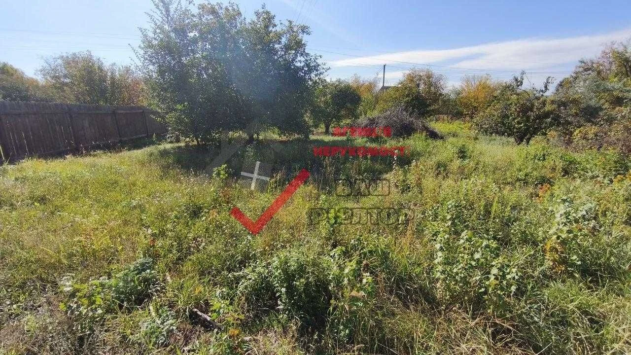 Продам ділянку 12 соток із власним озером та дачним будинком