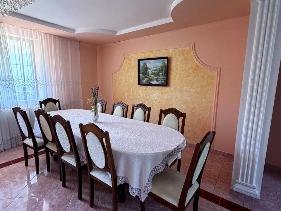 House. Uzhgorod, Vishneva st.