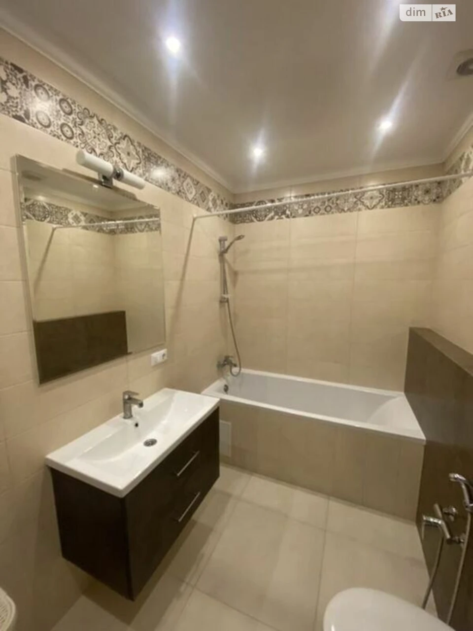 Long-Term Rental Apartment Solomyansky