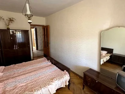 Apartment. Wycliffe Avenue, Kyiv.