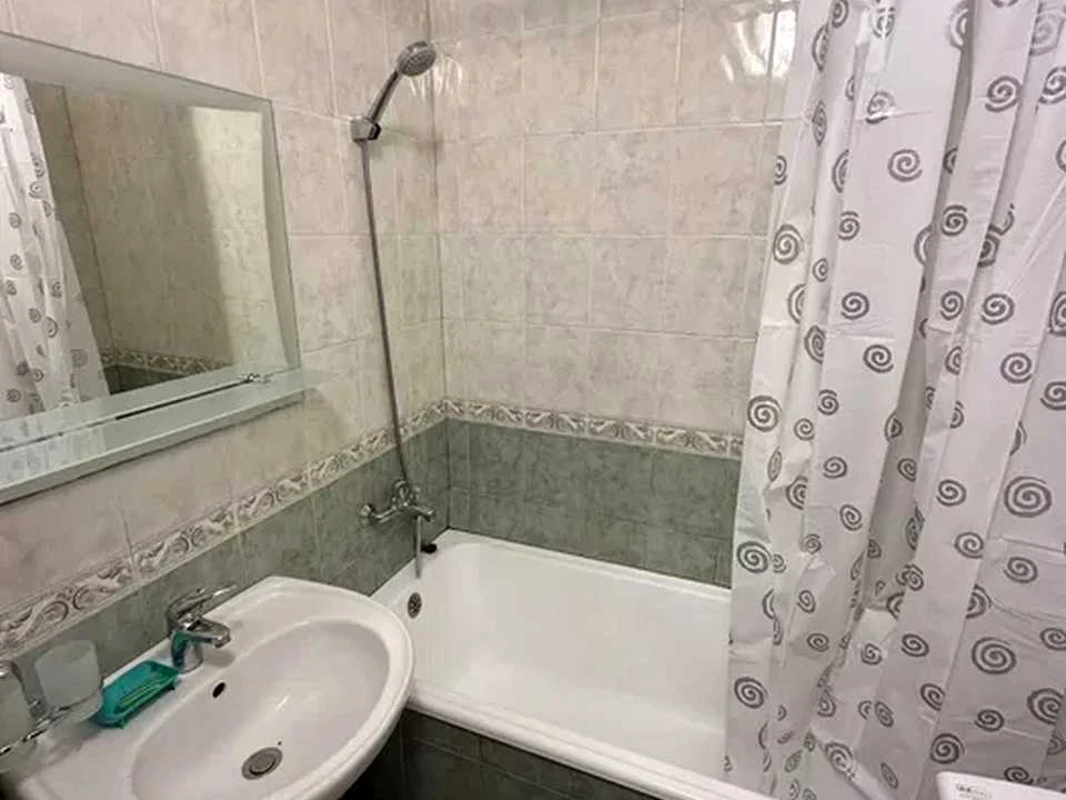 Apartment. Wycliffe Avenue, Kyiv.