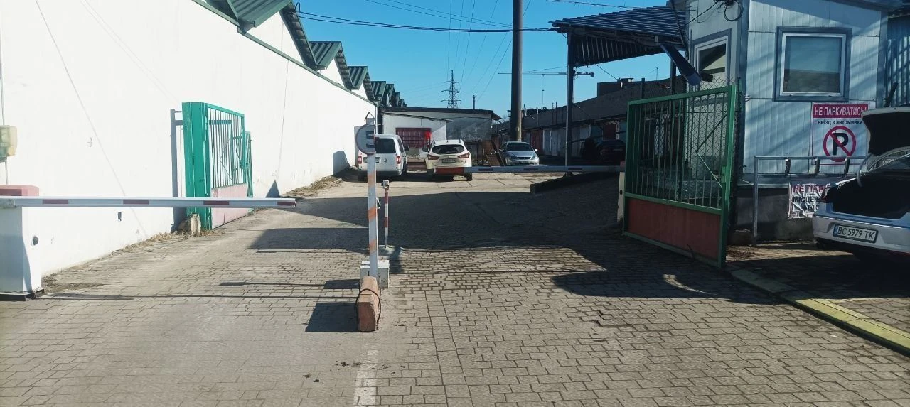 Garage for sale from owner