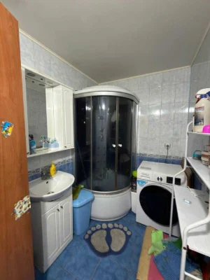 Продам 2-ком квартиру на Затонского