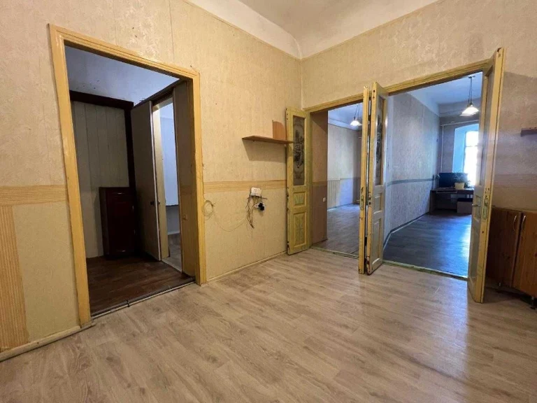 2-комнатная квартира, 65 кв.м, центр города, ул. Европейская, 55 000 у.е.