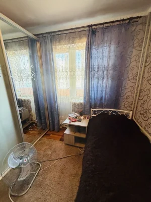 Продается 4 ком квартира в Осипенковском р-не по улице Руста