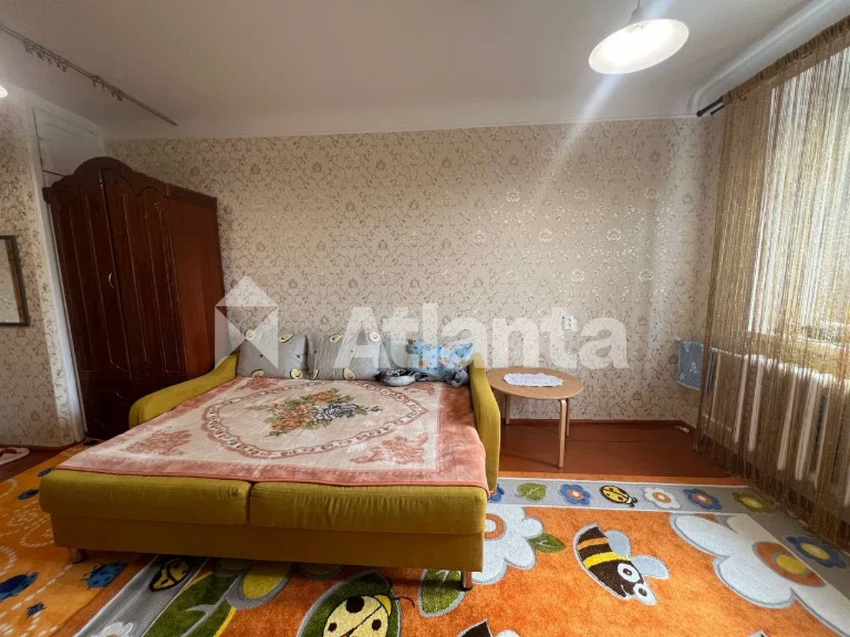 Room 18 m² in Berezhansk