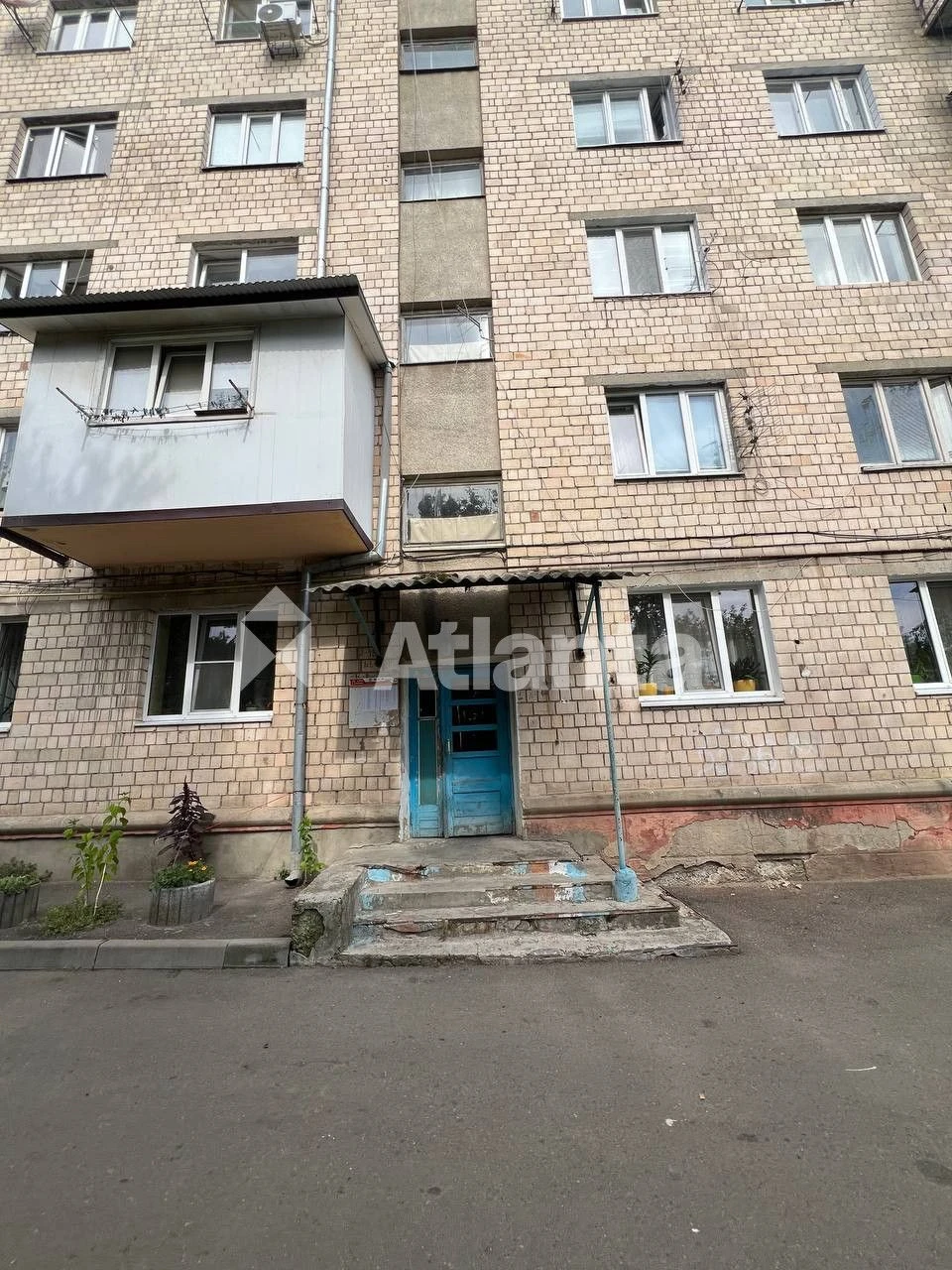 Room 18 m² in Berezhansk
