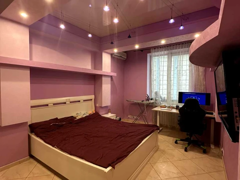 Apartment. Urlivska Street, Kyiv