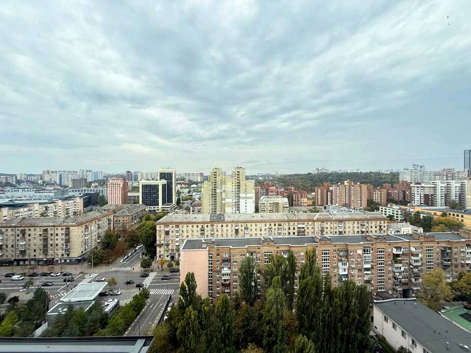 Квартира. Киев, улица Французский квартал 2