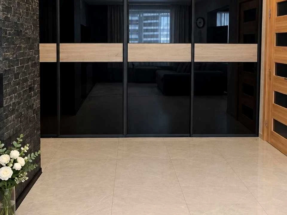 Apartment. Dnipro, Naberezhna Pereomohy st.