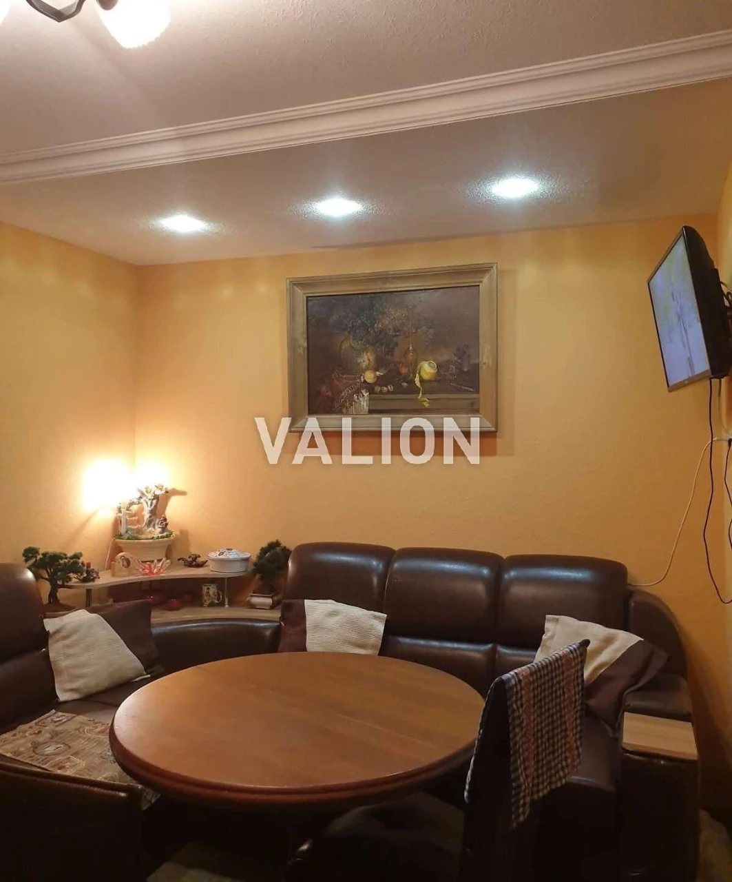 Sale of a 5-room apartment at Dragamanova st. 17