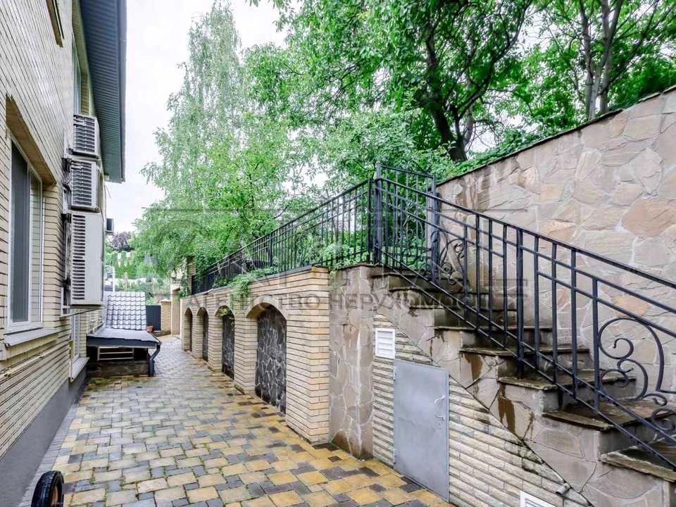 House. Бойова вул, Kyiv