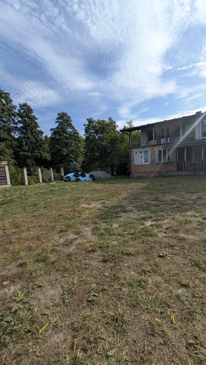 Продається будинок, Львів, вулиця Розточча + 15 сот землі