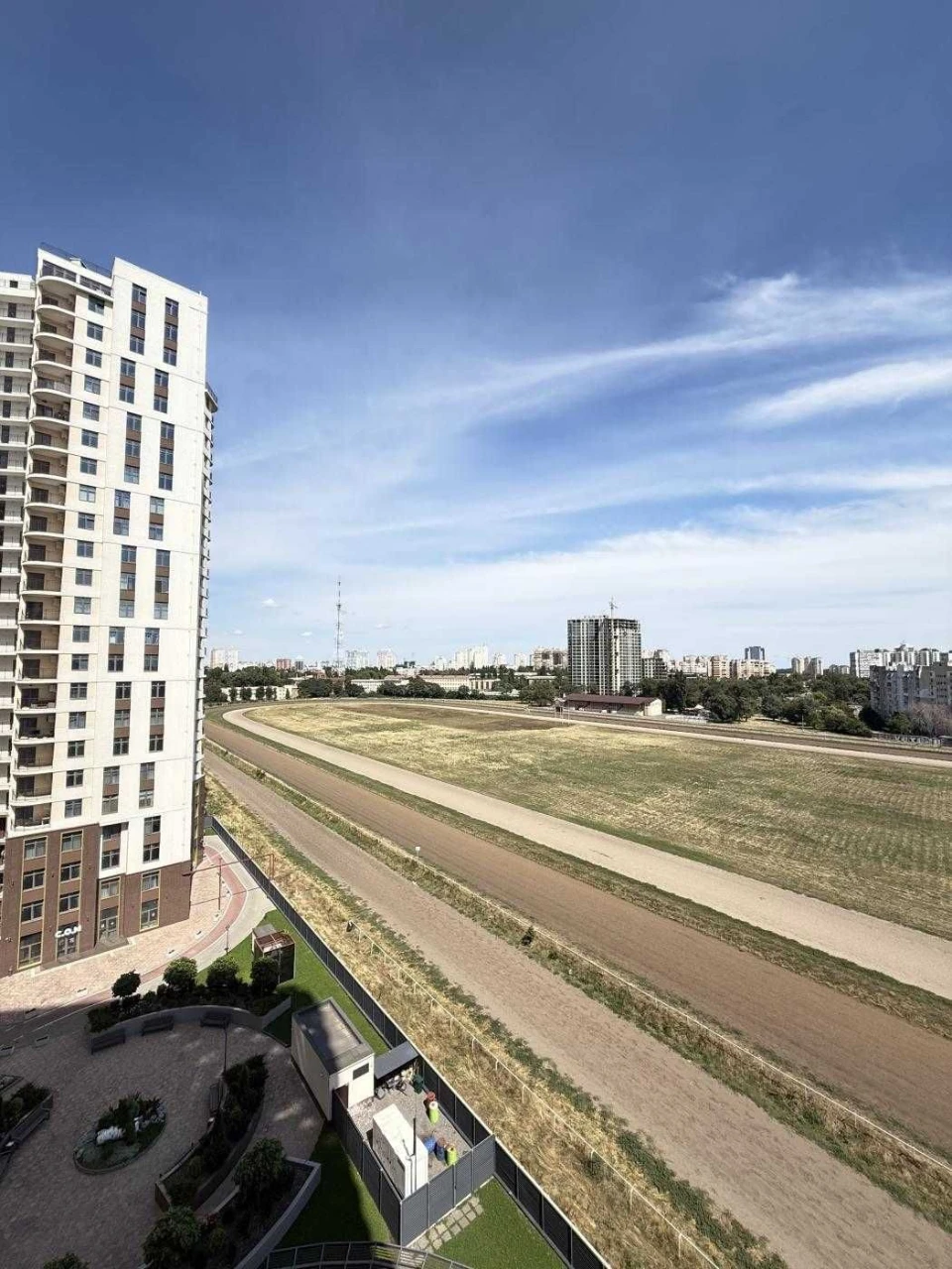 Однокімнатна квартира з видом на іподром в ЖК «Kadorr City» 6