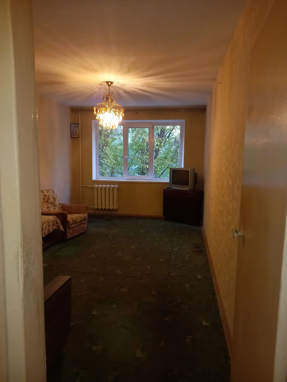 Продається 2-кімнатна квартира, проспект Тракторобудівників 107а.