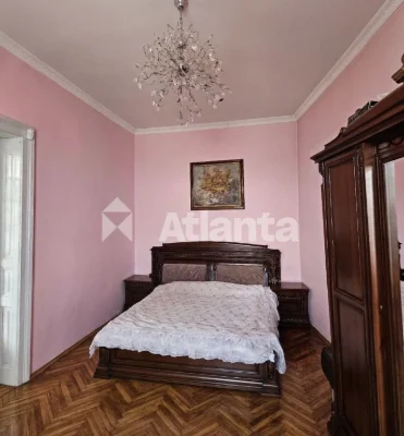 2-room apartment in the city center, state-of-the-art, parking space, attic