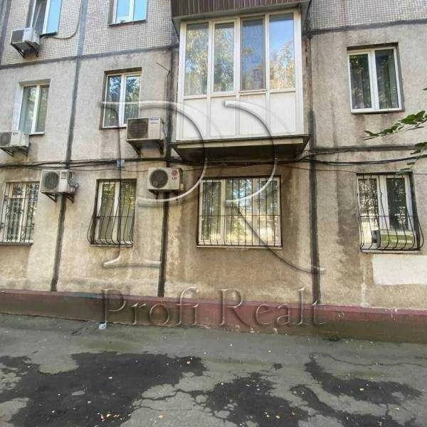 Продажа: Трехкомнатная квартира 52 м², Берестейский, 79