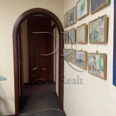 Продажа: Трехкомнатная квартира 52 м², Берестейский, 79