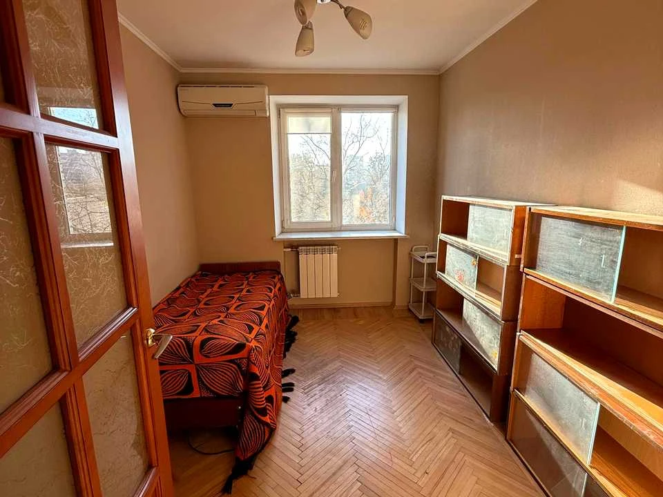 Apartment. Almatinskaya st., Kyiv