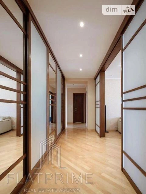Sale of 3-room apartment 111.5 sq. m. on Samiyla Kishky 7A street • ID