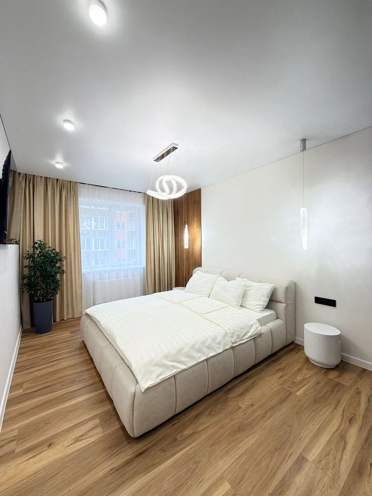 2 room apartment with kitchen and living room. New renovation, furniture, appliances. Scientific/Pulyay/Olga/Kulparkivska street.