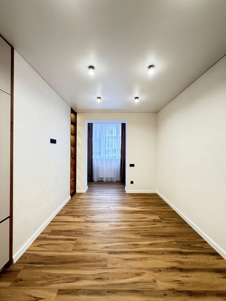 2 room apartment with kitchen and living room. New renovation, furniture, appliances. Scientific/Pulyay/Olga/Kulparkivska street.