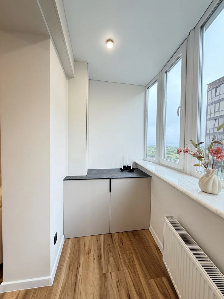 2 room apartment with kitchen and living room. New renovation, furniture, appliances. Scientific/Pulyay/Olga/Kulparkivska street.