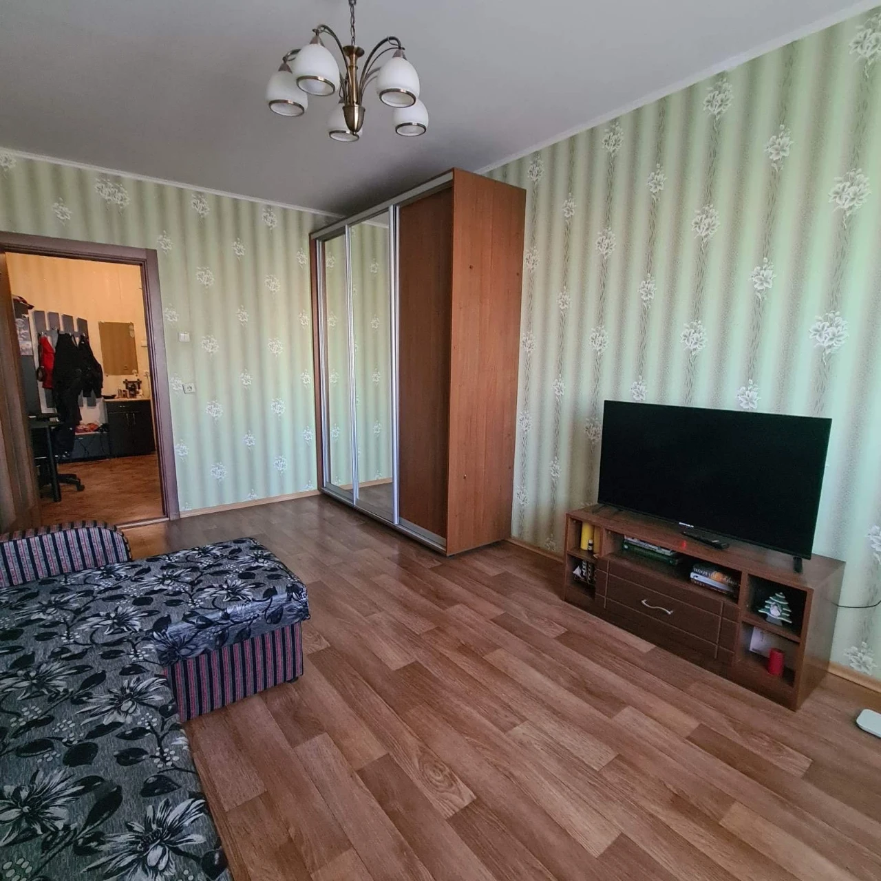 Zakrevskogo 95, Troyeshyna, 1 room, 49 sq.m, 51000 U.E.