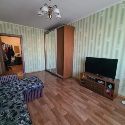 Zakrevskogo 95, Troyeshyna, 1 room, 49 sq.m, 51000 U.E.