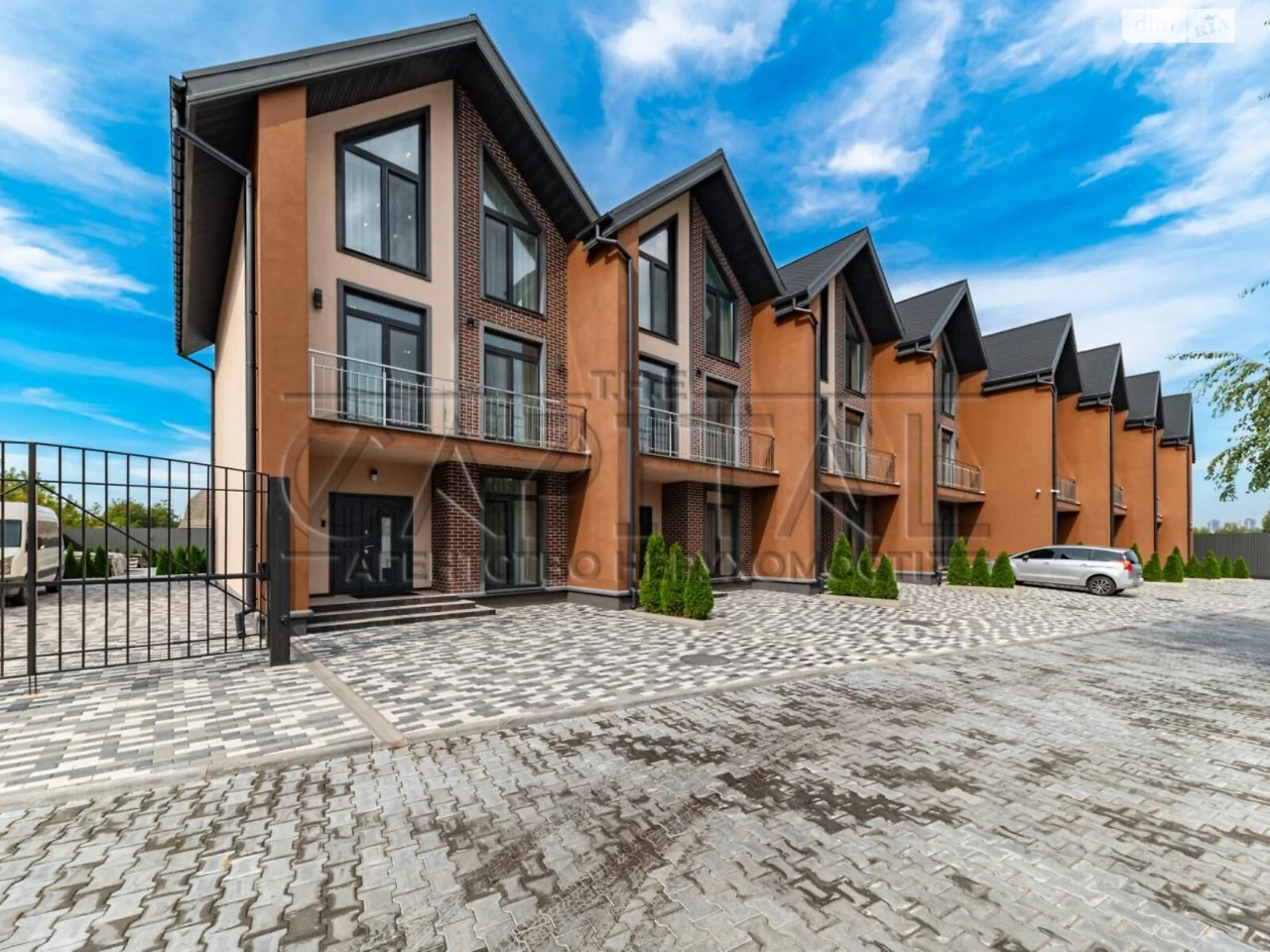 Long-Term Rental - Townhouse
