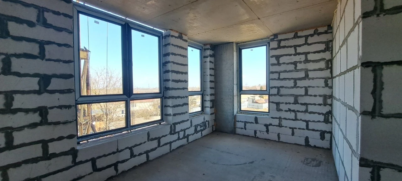 Selling apartment for $13,000 initially and for 36 months.